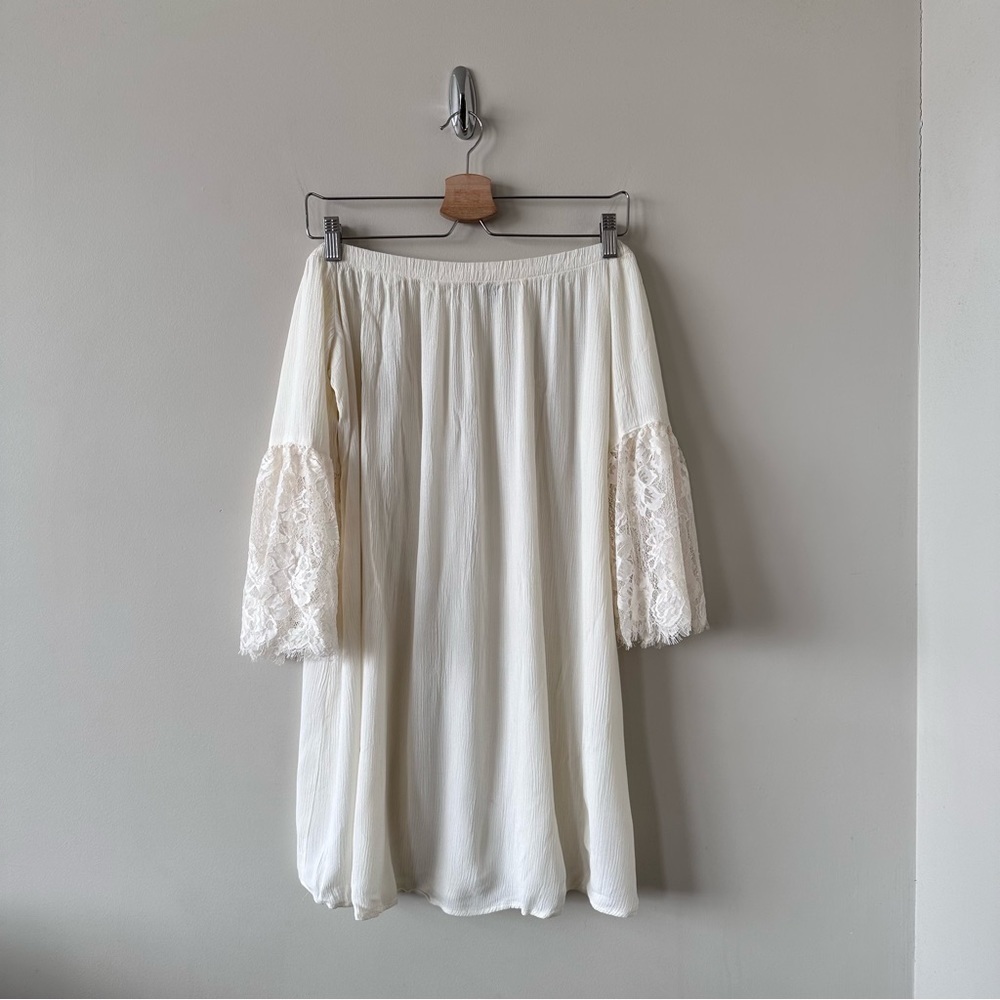 CHELSEA28-OFF Shoulder Boho Lace Detail Sleeve Top (Size:Large)